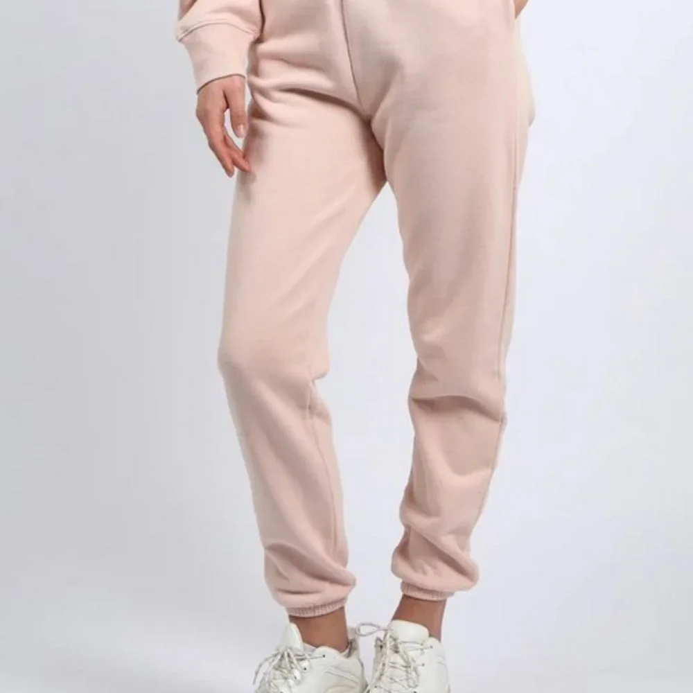 NWT Brunette the Label x That's So Savage Peach Cream Fleece Jogger Pant… - Picture 1 of 4